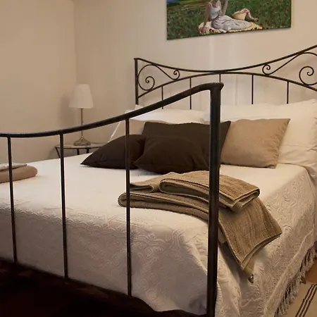 Apartman Di-vinodormire La Morra